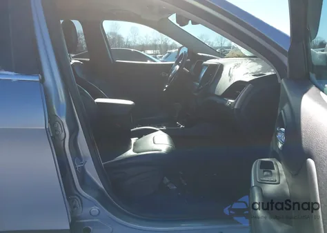 2017 Jeep Cherokee Limited 4X4 из США, поврежденный, VIN 1C4PJMDB3HW511659